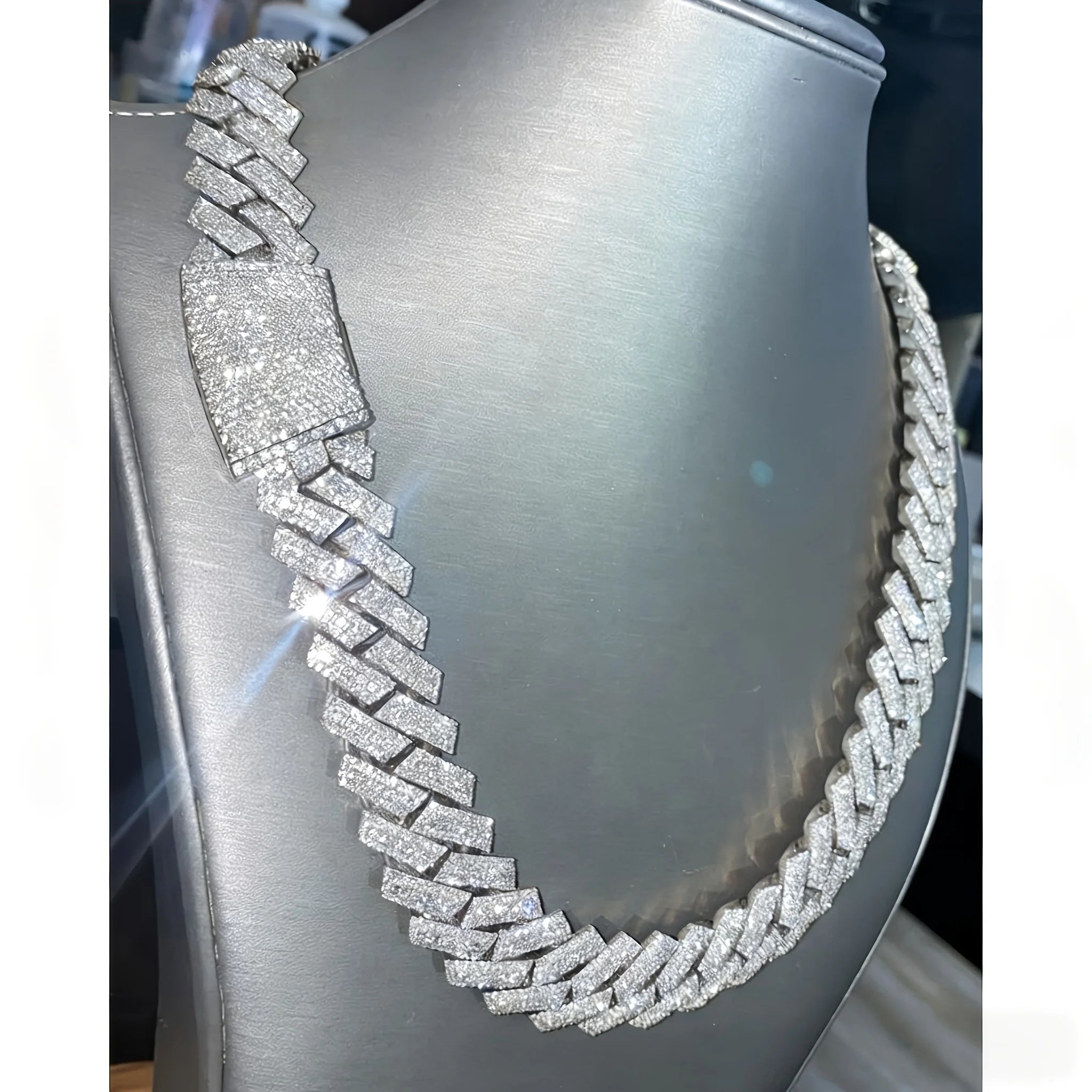 Cuban Chain Necklace - Heavy Duty Moissanite Tennis Necklace | Suitable for Boyfriends, Fathers, Ideal for Valentine'S, Christmas