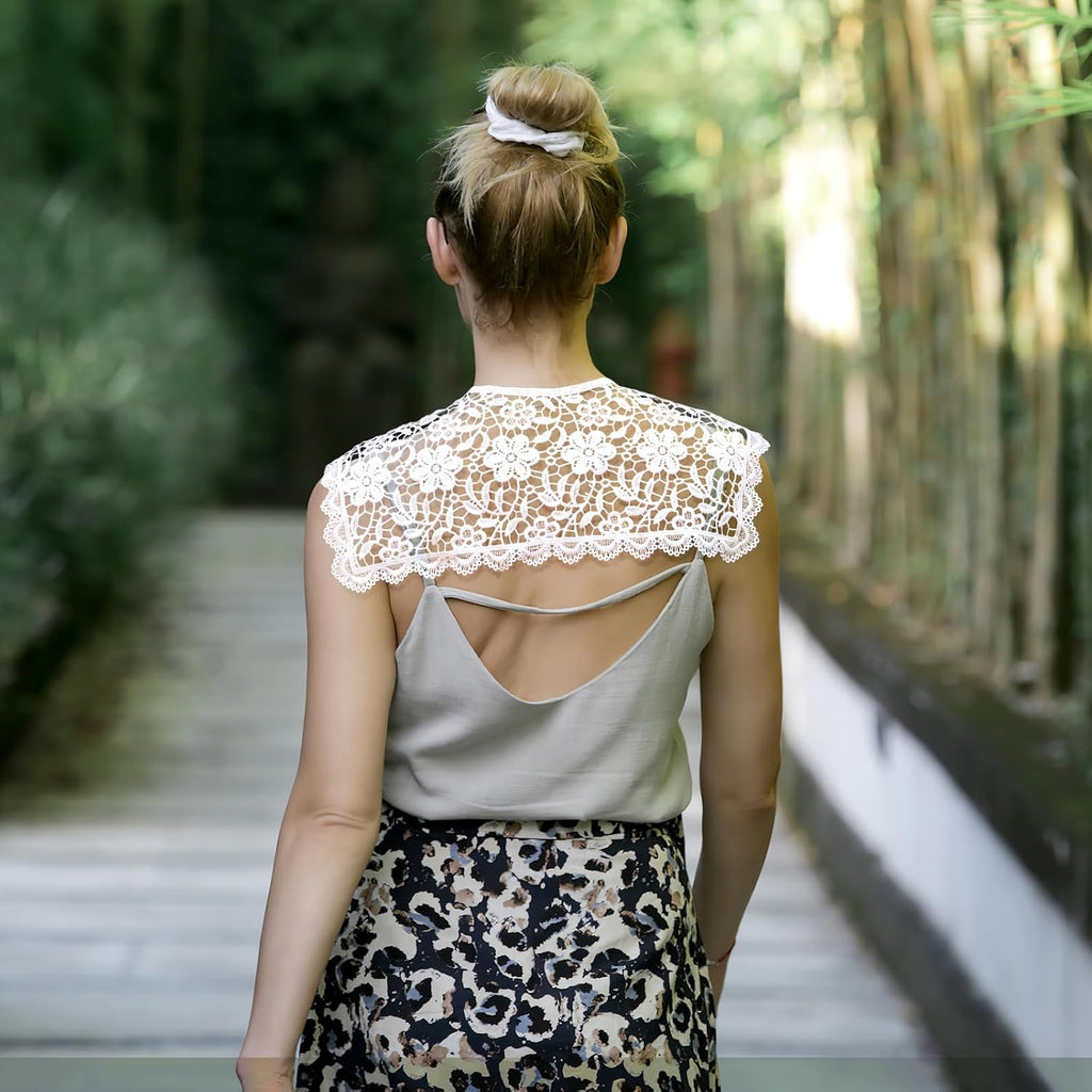 Elegant Lace Faux Collar for Women, Detachable White Floral Design, Perfect for Layering with Dresses and Shirts, Comfortable and Breathable, Ideal for Casual and Formal Occasions